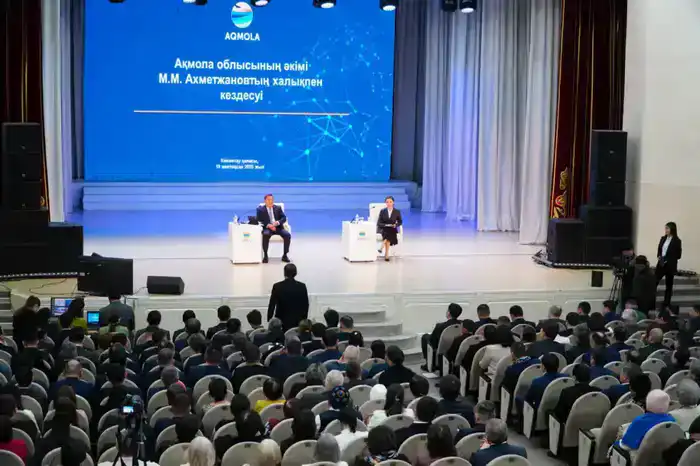 Аким Акмолинской области встретился с населением города Кокшетау (9)