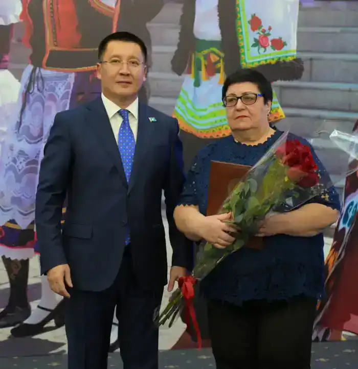 В рамках празднования 30-летия Ассамблеи народа Казахстана, в Доме дружбы состоялся этнофорум «Казахстан-страна единства» с участием акима области Асаина Байханова (3)