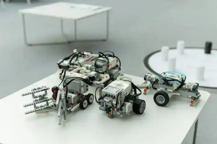 Международные соревнования по робототехнике для юных талантов в клубе «Órken»