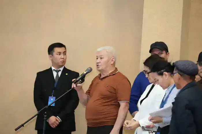 Нурдаулет Килыбай выслушал проблемы жителей города Актау (6)