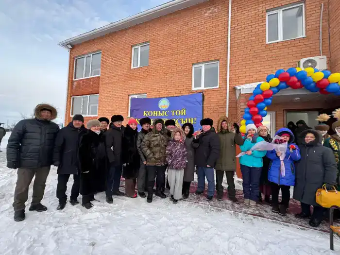 В Егиндыкольском районе вручили ключи от новых квартир (4)