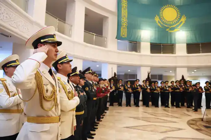 Казахстанский министр обороны высоко оценил вклад участников международного музыкального фестиваля в укрепление имиджа армии