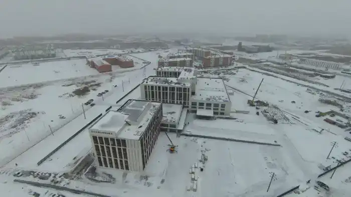 В Косшы завершается строительство новой поликлиники, способствующей доступу к качественным медицинским услугам