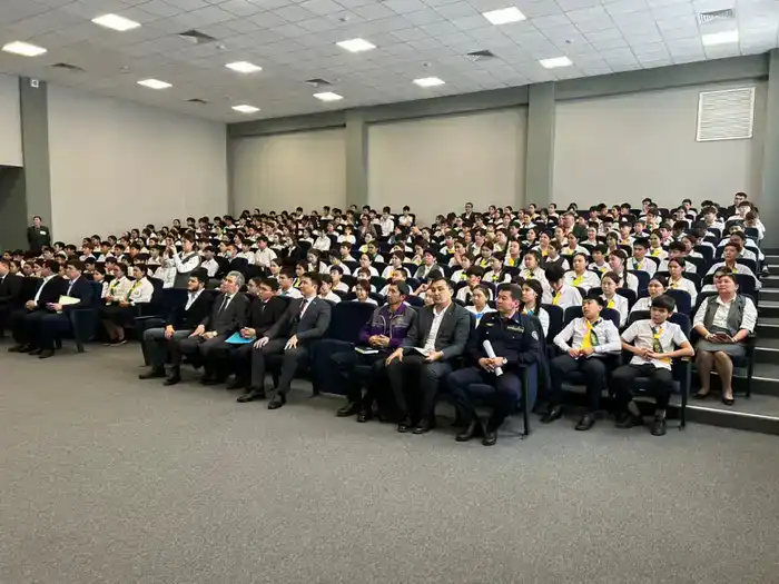 Вице-министр транспорта Жанибек Тайжанов вдохновляет молодежь на выбор профессий в транспортной сфере