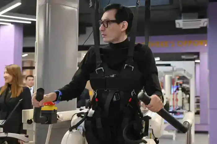 Президент осмотрел Центр инклюзивного спорта (3)