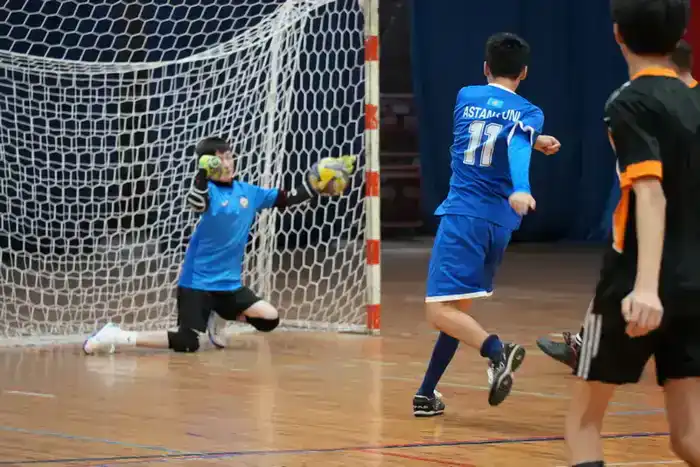 Инклюзивный футбольный матч прошёл в Караганде (10)