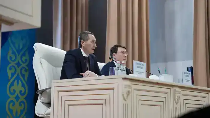 Обсуждение вопросов развития спорта и туризма в области Жетісу с заместителем министра Сериком Жарасбаевым