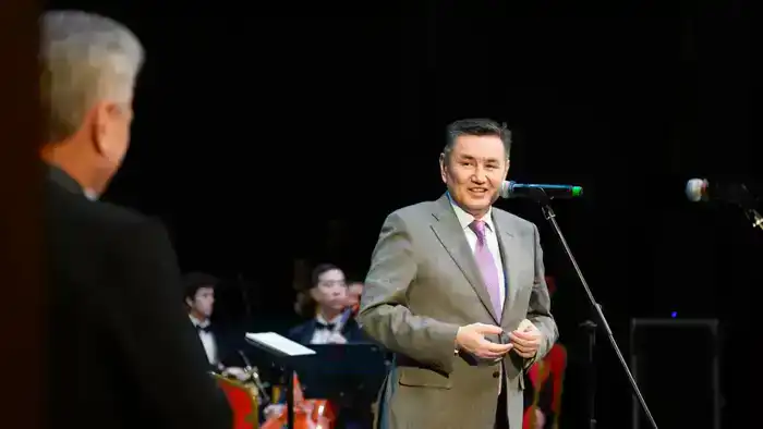 Концерт Вячеслава Ткача в ВКО: вклад в культурное наследие и музыкальное образование региона