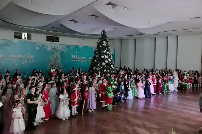 Праздник для детей на новогодней елке в Кокшетау