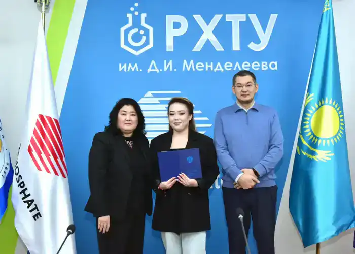 В Таразе вручены первые двойные дипломы выпускникам совместной программы РХТУ и Университета Дулати (7)