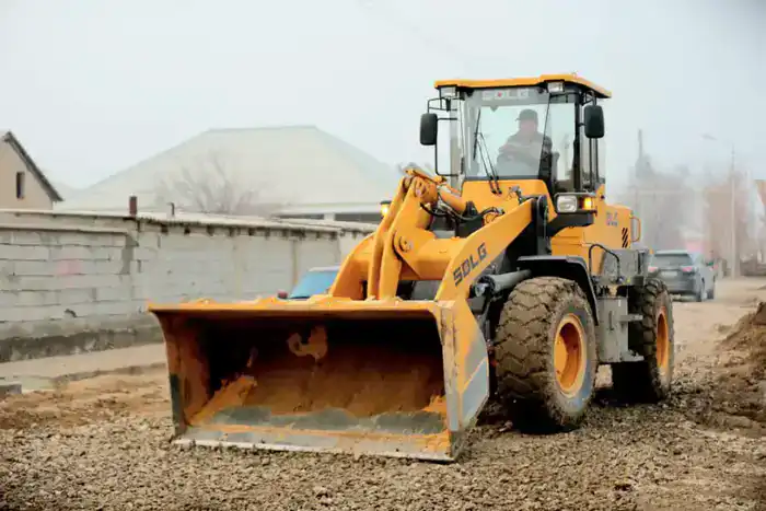 Работы по восстановлению улиц в Туркестане после прокладки канализационных сетей