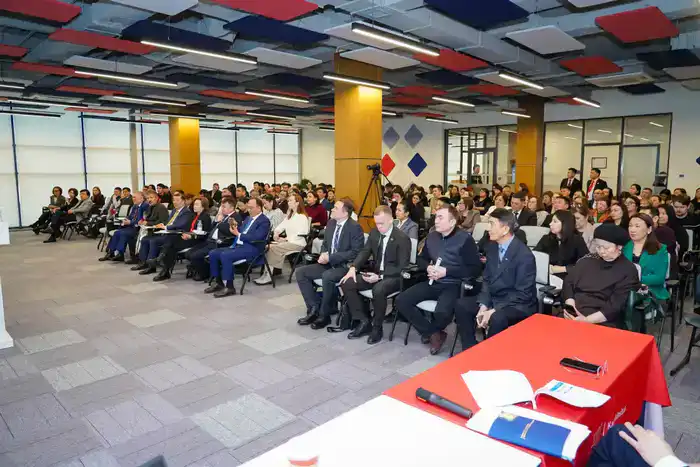 Министр науки и высшего образования РК встретился с жителями Астаны (2)