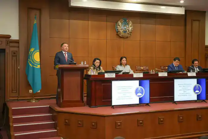 Под председательством Министра юстиции Республики Казахстан Ерлана Сарсембаева состоялось расширенное заседание коллегии Министерства юстиции (3)