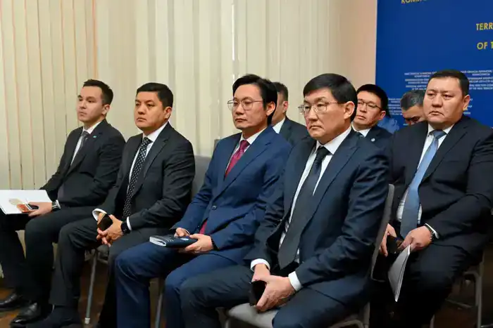 Обсуждение ключевых вопросов жителями Семей: что изменится после приема акима области