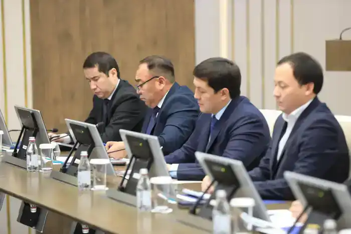 Глава региона потребовал не допустить подорожания продуктов к Новому году (4)