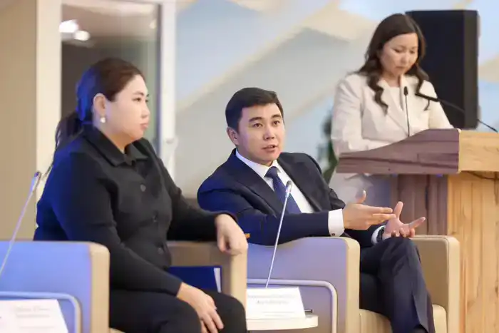 За 11 месяцев 2025 года объем производства в обрабатывающей промышленности увеличился на 5,9% (7)