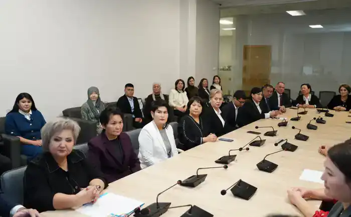 Архивисты: хранители историй на празднике в Туркестане