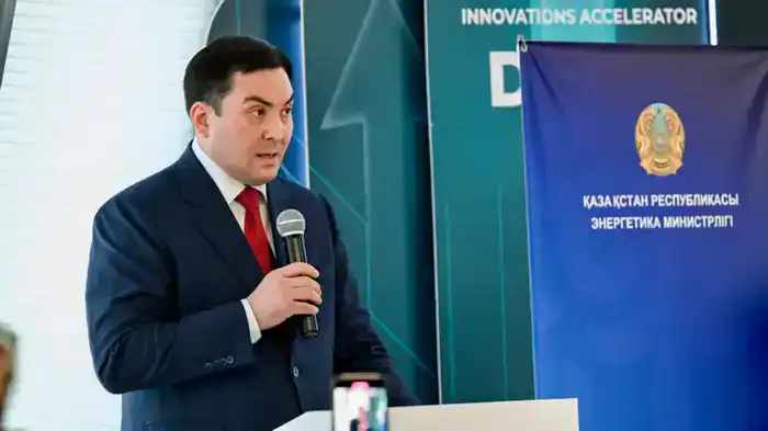 Министр энергетики РК Ерлан Аккенженов подводит итоги года системной трансформации в энергетическом секторе