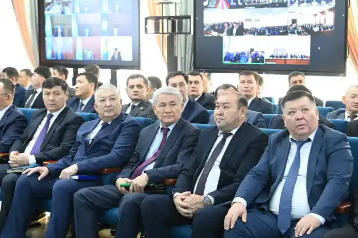 Рассмотрены вопросы развития и цифровизации обрабатывающей промышленности (3)