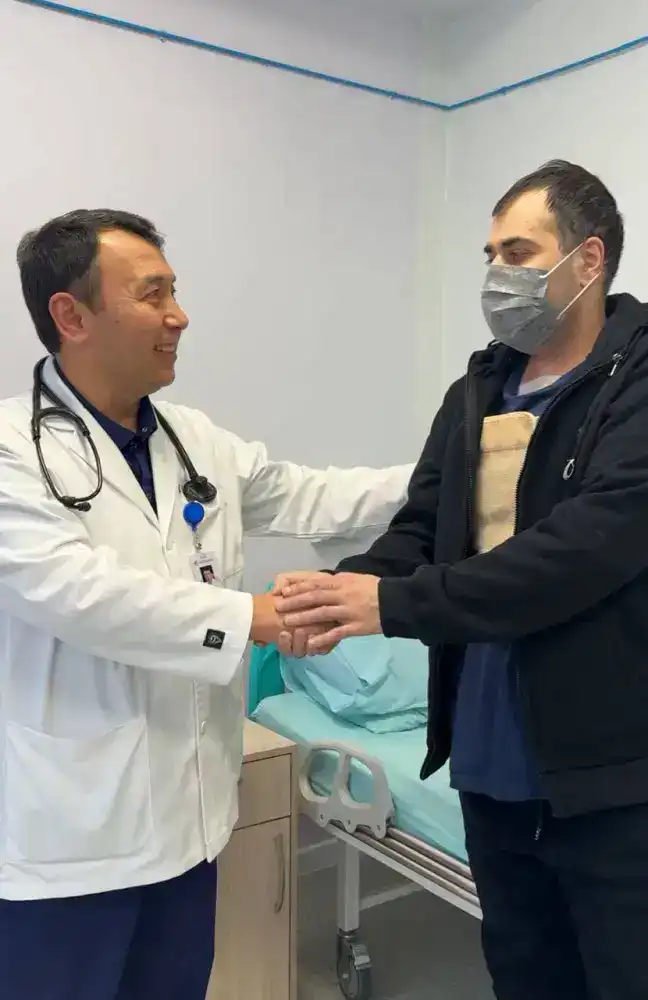 В Алматы выписали пациента после первой трансплантации сердца, проведённой в ГКЦ (3)