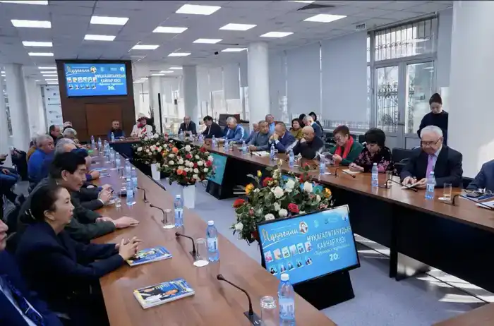 Журнал «Мұқағали» отметил 20-летний юбилей (3)