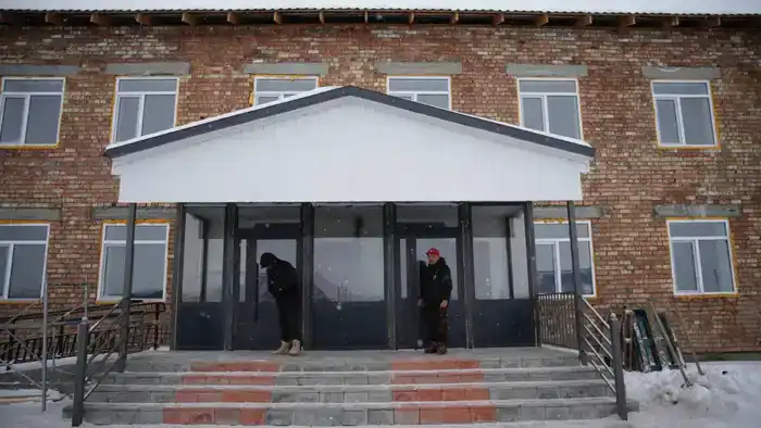 Аким ВКО провел встречу с населением района Самар (7)