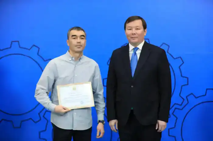 Актюбинцев наградили за вклад в развитие региона и профессионального образования (6)