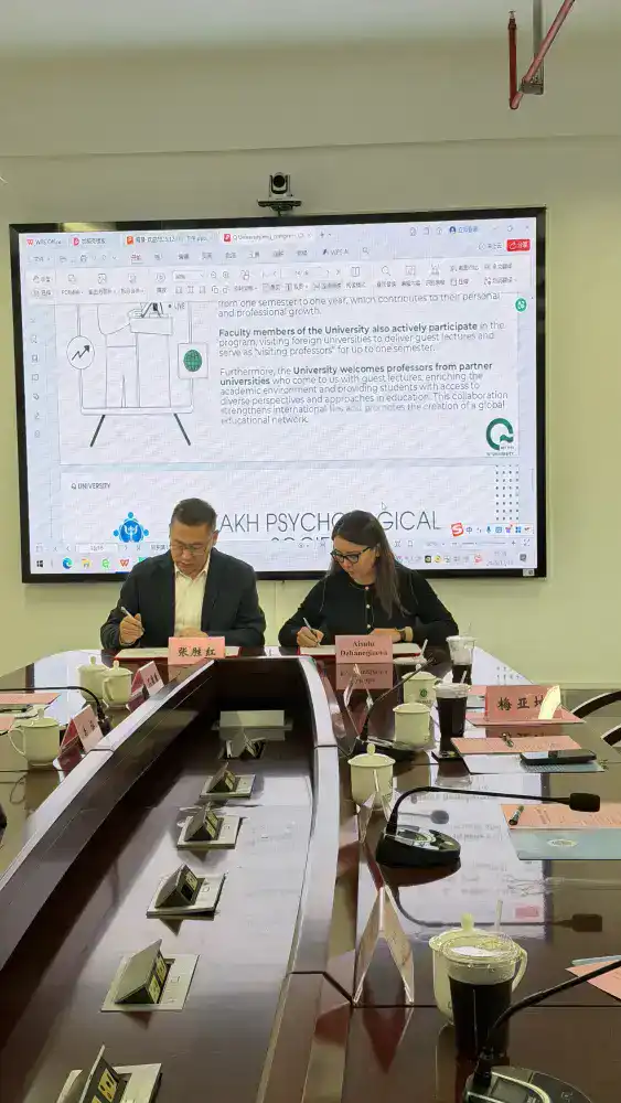 Q University и Guangzhou City Polytechnic подписали меморандум о стратегическом партнерстве (2)