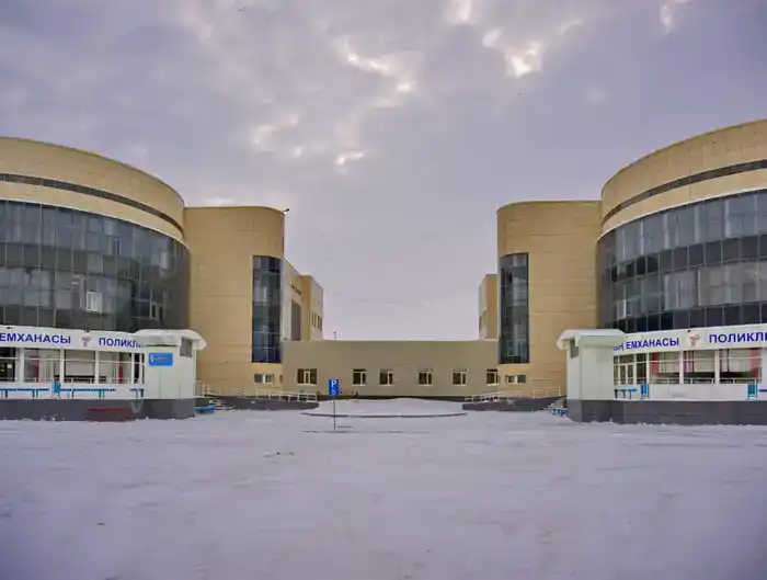 Аким Павлодарской области проверил реализацию инфраструктурных проектов в Аксу (8)