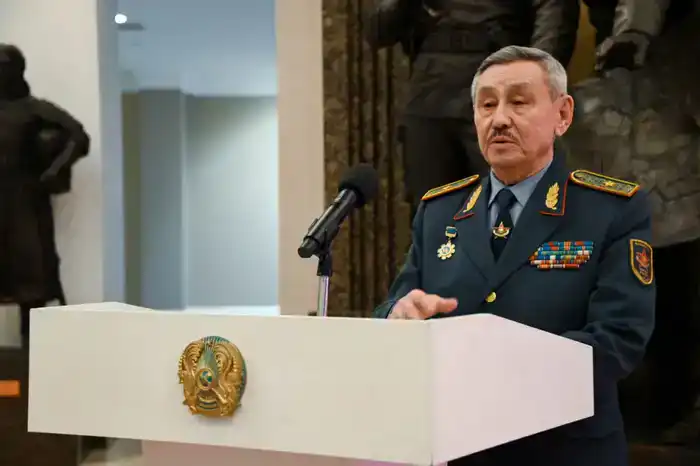 К знаменательной дате Военно-исторический музей представил экспозицию о Бауыржане Момышулы (2)