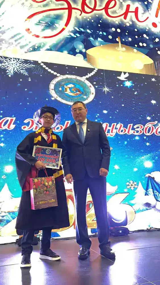 Чудесный праздник, проложивший путь к мечтам: в Алматинской области прошла новогодняя елка Президента (4)