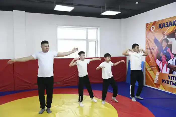 Соревнования для отцов и детей ко Дню независимости в Астане