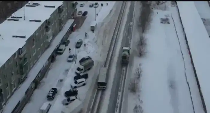 Аким ВКО проверил очистку улиц Усть-Каменогорска от снега и работу транспорта (8)