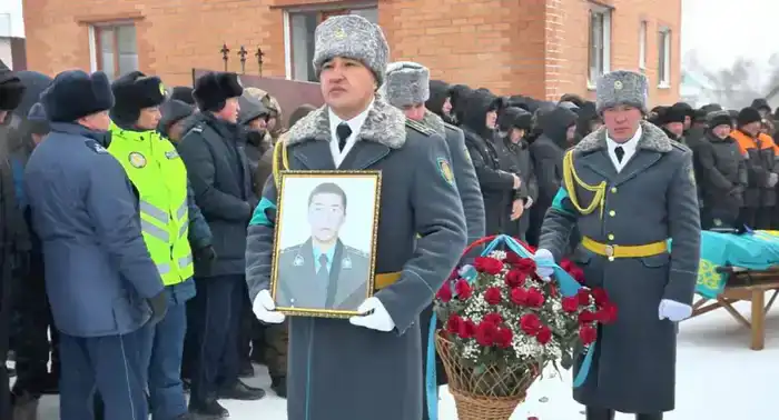 Трагическая утрата: уход старшего лейтенанта Аскербекова оставил глубокий след в рядах полиции Акмолинской области