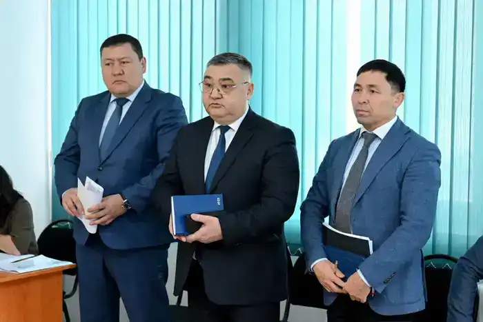 Аким области провел личный прием жителей района Жаңасемей (2)