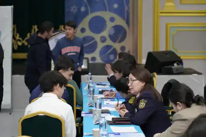 «Закон и порядок»: акцию «Народный юрист» организовали для жителей столицы (6)