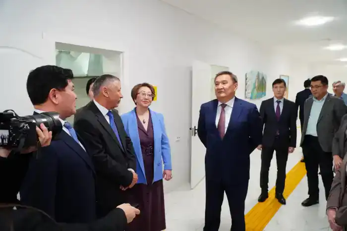 Глава региона посетил социальные объекты областного центра (9)