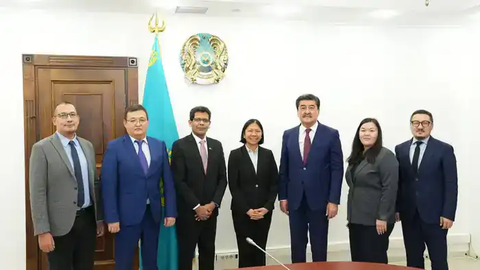 Встреча с Генеральным директором АБР по Центральной и Западной Азии (7)