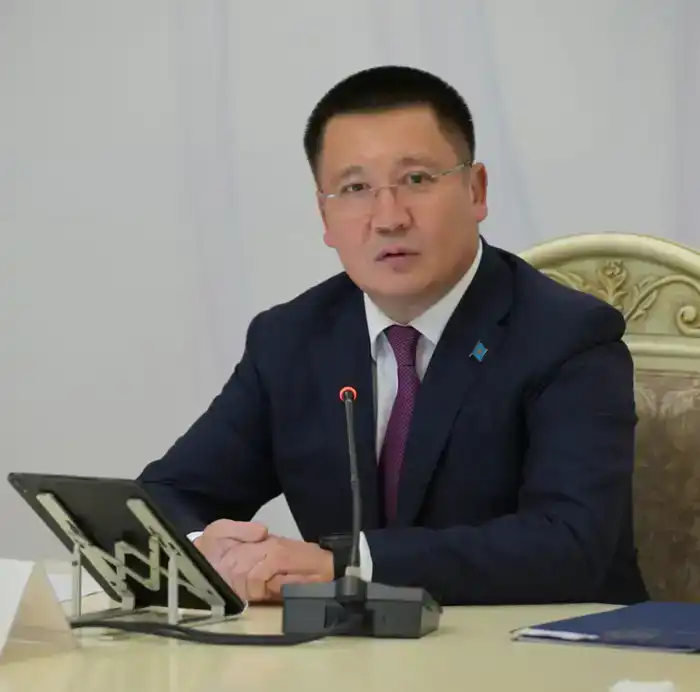 Аким области Асаин Байханов обсудил культурные достижения региона на встрече с творческой интеллигенцией