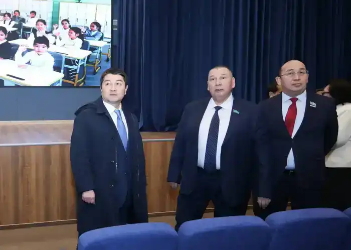 В Мангистауской области успешно завершён национальный проект «Келешек мектептері»: открыта 13-я школа (8)