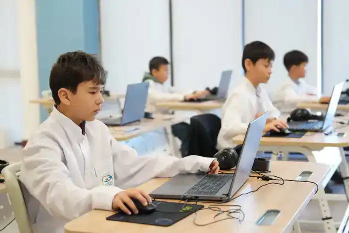 Ералы Тогжанов продолжил знакомство с новыми объектами (9)