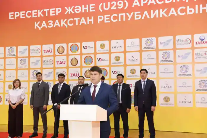 Участие более 300 спортсменов в зимнем чемпионате Казахстана по стрельбе из лука: новые перспективы для развития спорта в стране