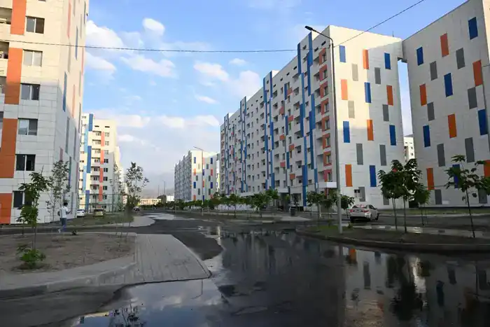 В Алматы увеличилась очередь на жилье до 80 870 заявителей, заместитель акима сообщил о борьбе с незаконной арендой