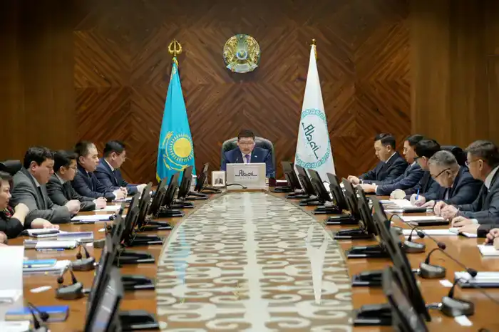 Инвестиции в дорожную инфраструктуру Абай: как качественные дороги изменят регион к 2025 году