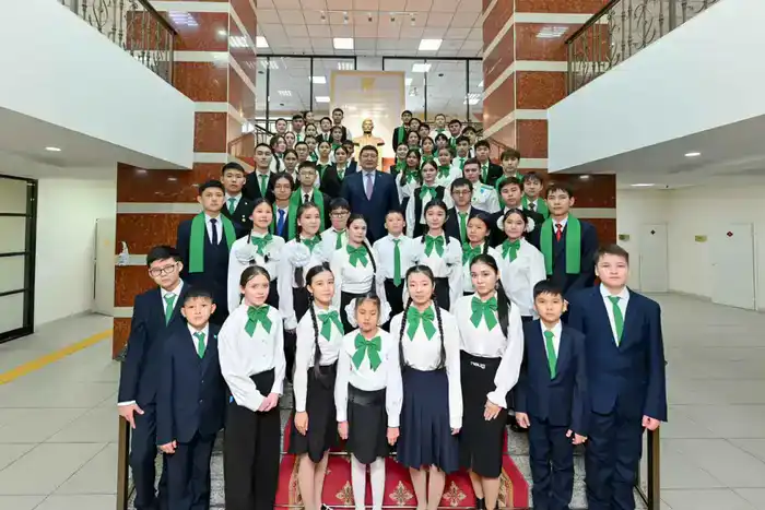 Аким области встретился с одаренными школьниками региона (6)