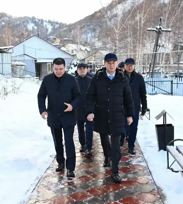Аким Алматы Дархан Сатыбалды проверил строительство инженерных сетей в мкр. Сулусай (4)