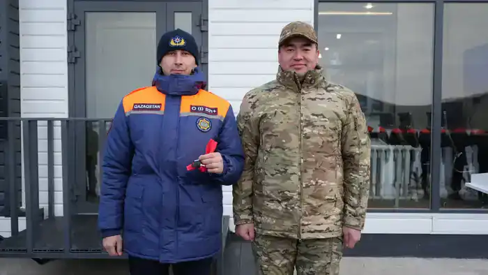 Глава МЧС открыл новую модульную спасательную станцию на берегу озера Имантау (9)