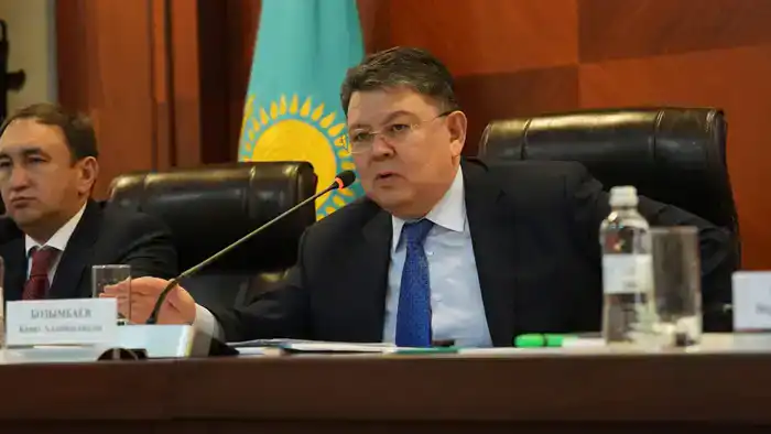 Канат Бозумбаев встречается с фермерами в Кызылординской области для обсуждения рисков вегетационного периода