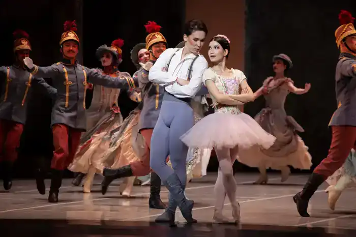 Казахстанская «Коппелия» покорила сцену Королевского оперного театра Маската (4)