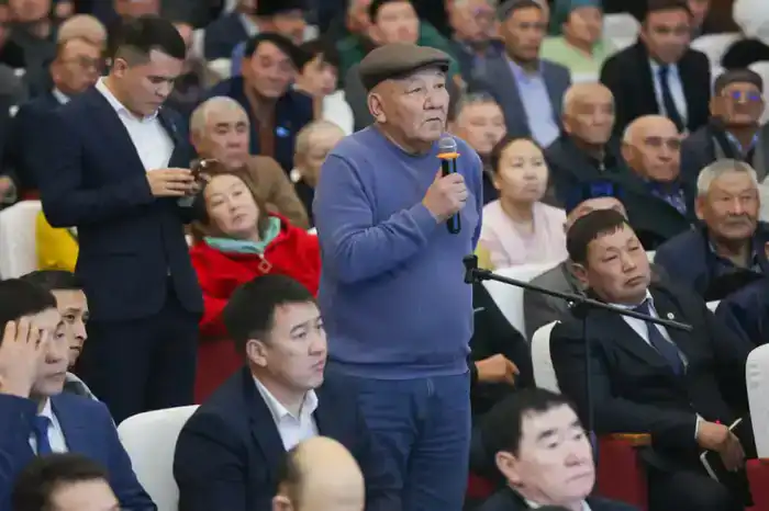 Ербол Карашукеев провёл встречу с жителями Сарысуского района (9)